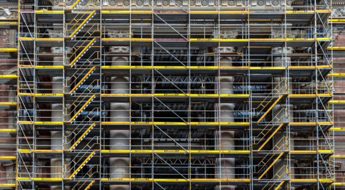 Towards an integrated BIM and geospatial approach to construction