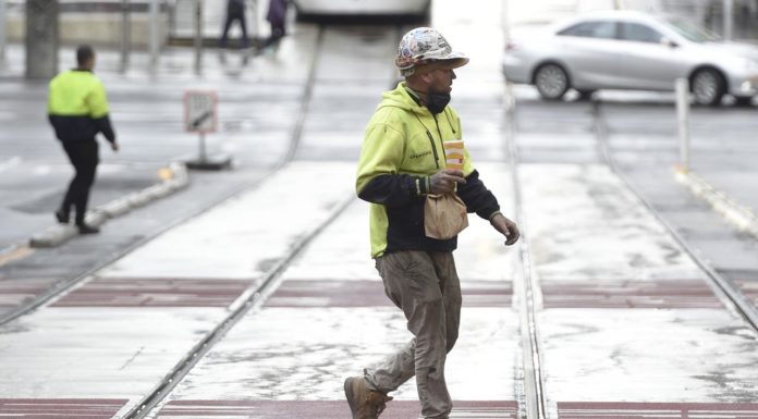 Covid Victoria: 392 new cases, construction industry on notice as workers test positive – Herald Sun