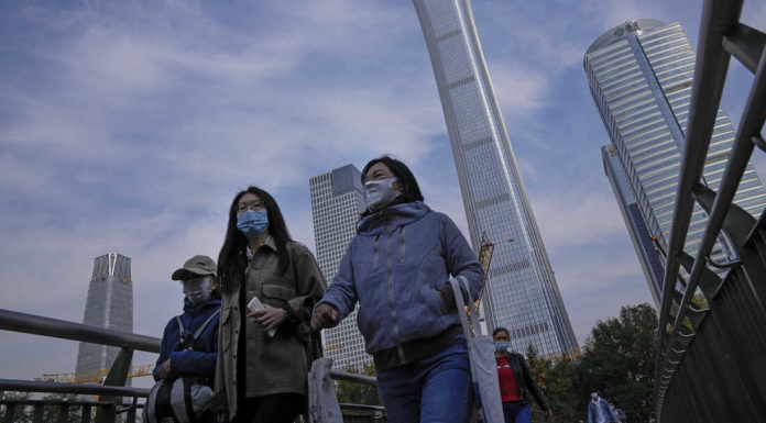 China’s economic growth weakens amid construction slowdown – NPR