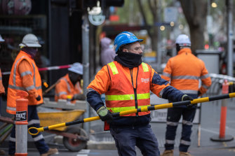 Police patrol CBD as construction sites get back to work – The Age
