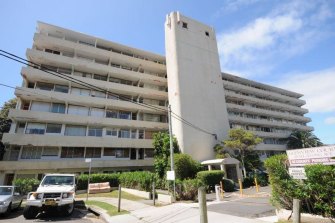 Owners blocked from moving into landmark Sydney apartment building – Sydney Morning Herald